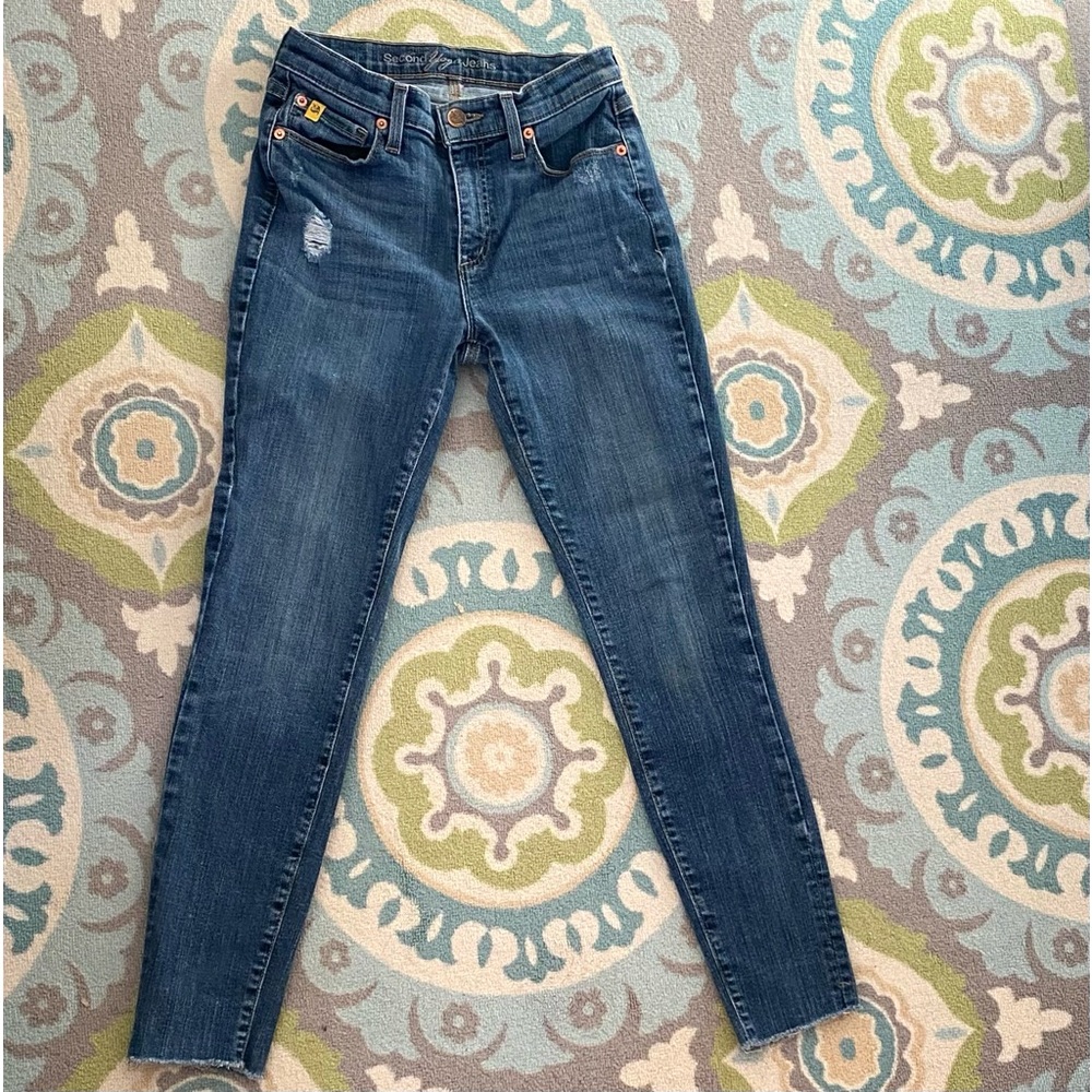 Jeans “second yoga” skinny blue frayed bottom beat up perfectly size 26